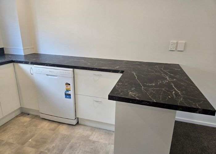  at 2/454 Hagley Avenue, City Centre, Christchurch City, Canterbury