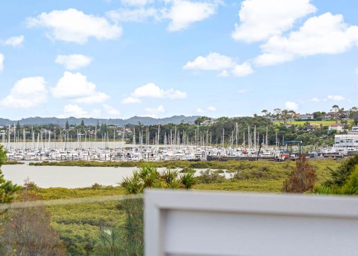  at 29 Oakpark Place, West Harbour, Waitakere City, Auckland