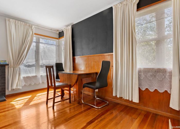  at 1/70 Pomaria Road, Henderson, Auckland
