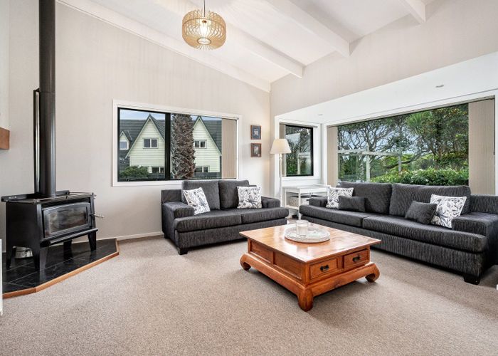  at 10 Fenside Street, Waikanae Beach, Kapiti Coast, Wellington