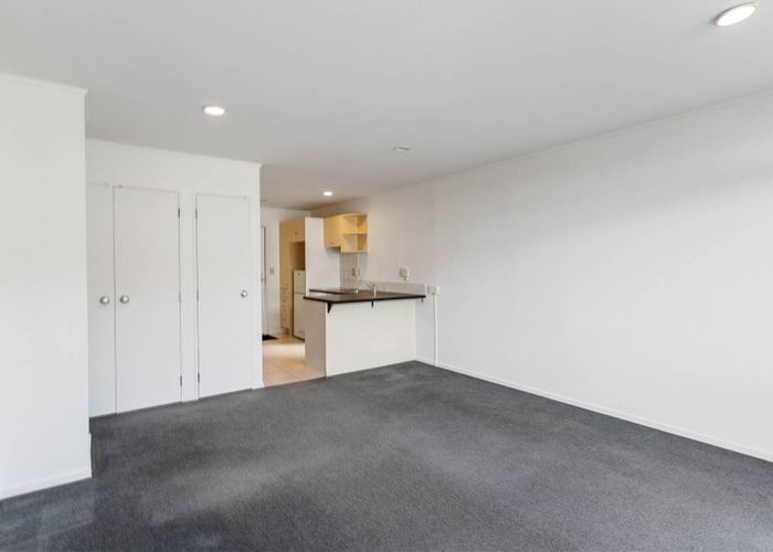  at 2A/20 Ian Marwick Place, Birkenhead, North Shore City, Auckland