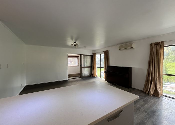  at 30 Banyan Drive, Totara Heights, Auckland