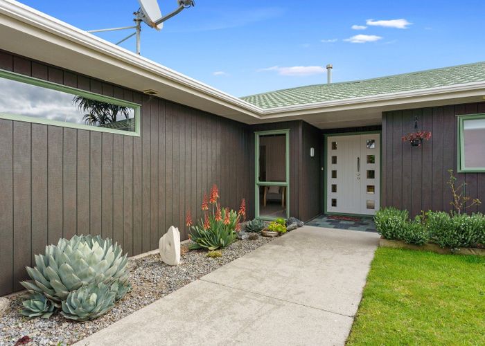  at 7 Caughley Place, Otaki Beach, Otaki