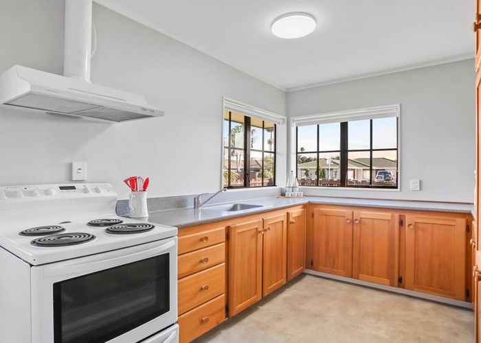  at 1/20 Sturges Rd , Henderson, Waitakere City, Auckland