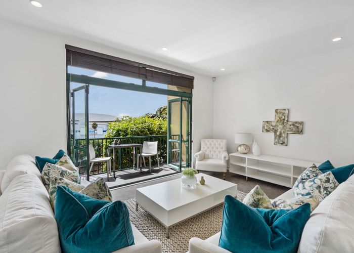  at 2/5 Augustus Terrace, Parnell, Auckland