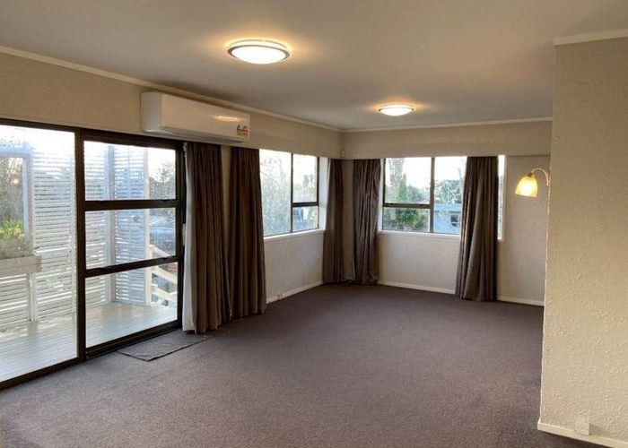  at 1/15 Butley Drive, Farm Cove, Manukau City, Auckland