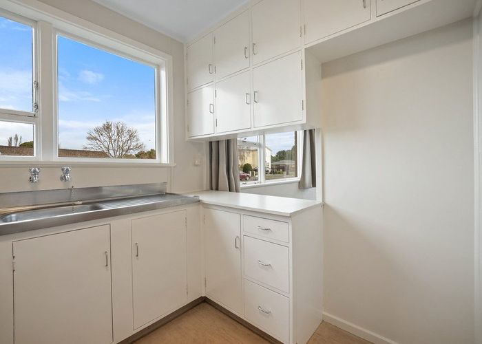  at 49 Charnwood Crescent, Bishopdale, Christchurch City, Canterbury