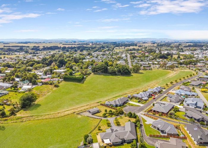  at 2 Barnett Drive, Marton, Rangitikei, Manawatu / Whanganui