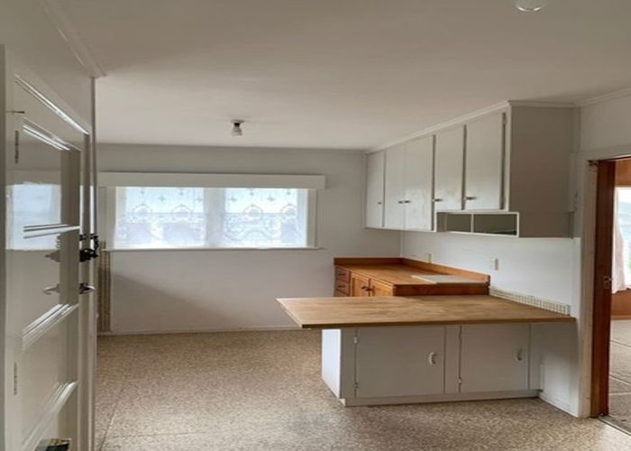  at 35 Lingfield Street, Glenfield, North Shore City, Auckland