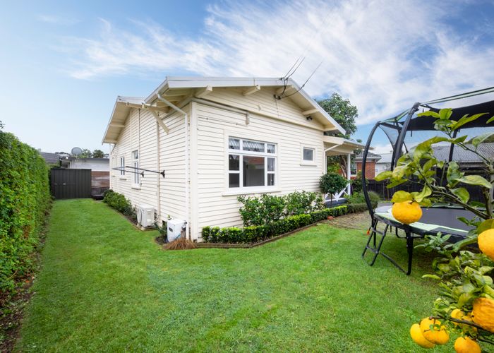  at 52 Amaru Road, One Tree Hill, Auckland