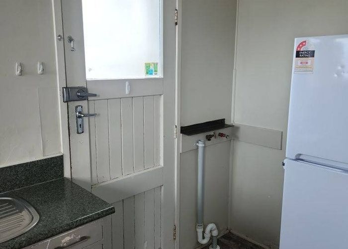  at 34B Gordon Road, Western Heights, Waitakere City, Auckland