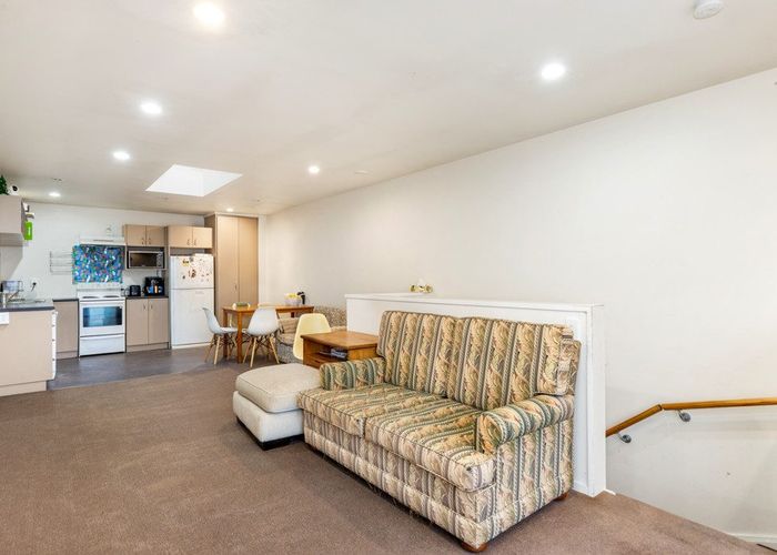  at 2/7 Hall Avenue, Newtown, Wellington, Wellington