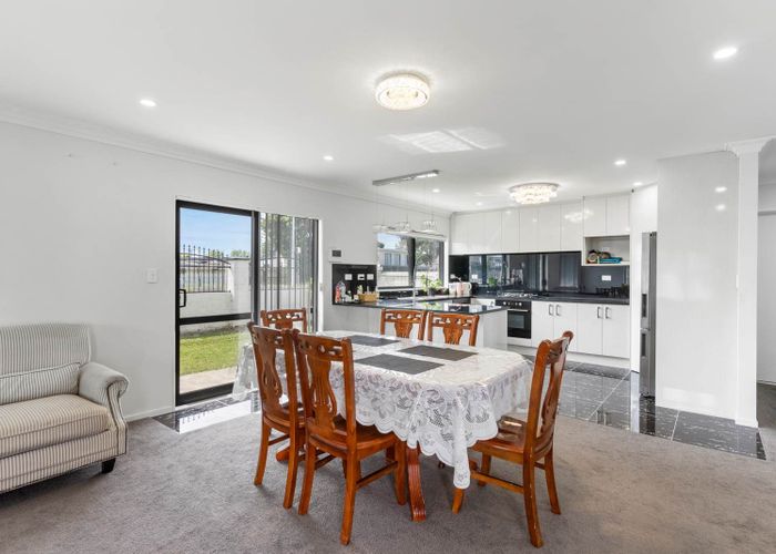  at 422 Massey Road, Mangere East, Auckland