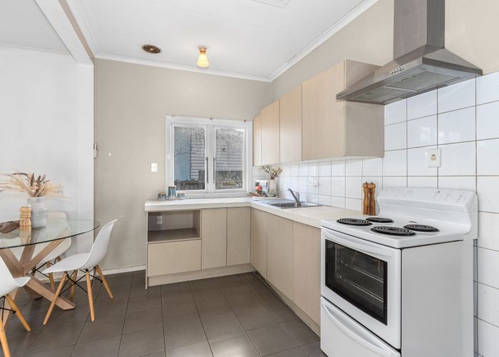  at 1/13 Frederick Street, Waltham, Christchurch City, Canterbury