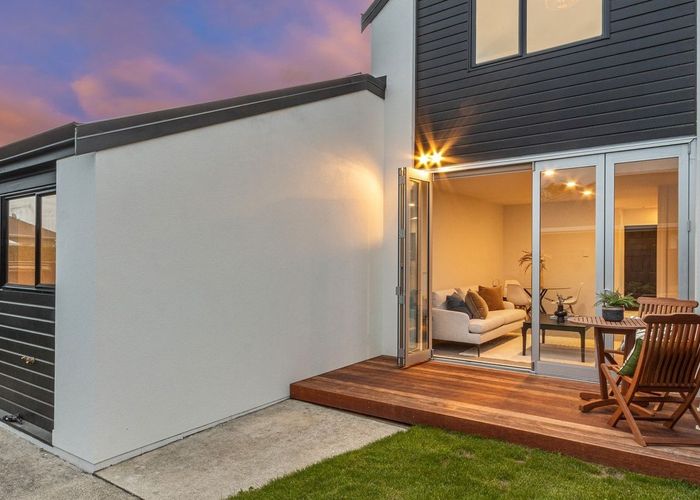  at 2/30 Picton Avenue, Riccarton, Christchurch