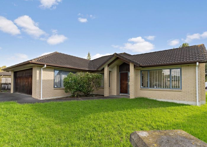  at 2 Brosna Place, East Tamaki, Auckland