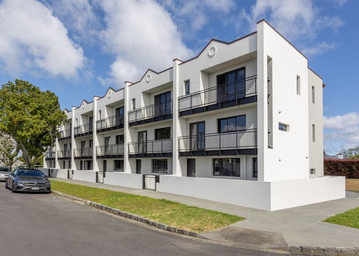  at 9 Manatu Street, Mount Eden, Auckland City, Auckland