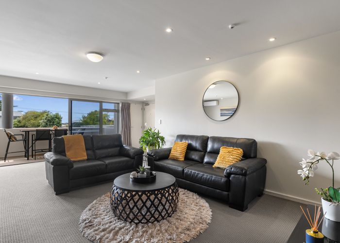 at 2/1086 Papamoa Beach Road, Papamoa Beach, Papamoa
