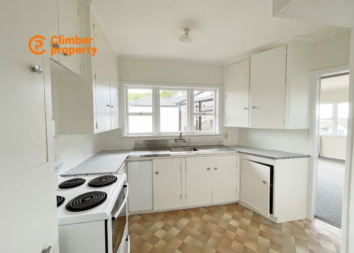  at 2 Crystal Ave, Glendene, Waitakere City, Auckland