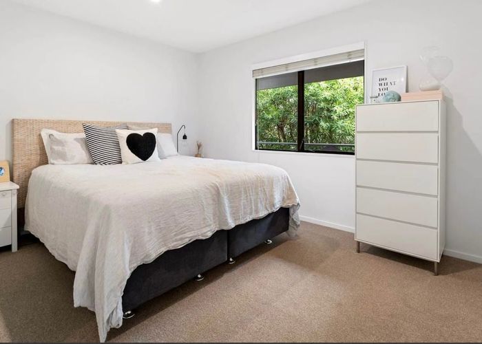  at 17 Mona Vale, West Harbour, Waitakere City, Auckland