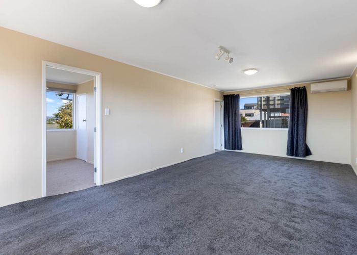  at 2/47 Royal Road, Massey, Auckland
