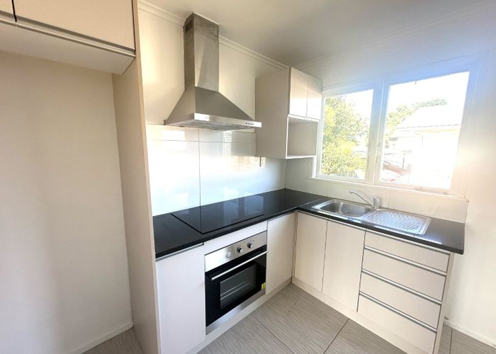  at 1/288 Rosebank Road, Avondale, Auckland City, Auckland