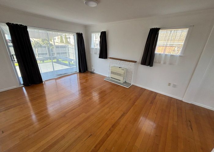  at 25A Great South Road, Manurewa, Manukau City, Auckland