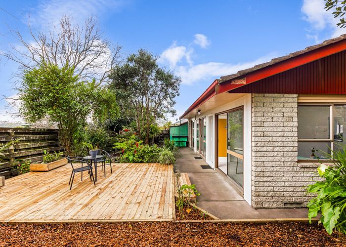  at 1/15 Evans Road, Glen Eden, Auckland