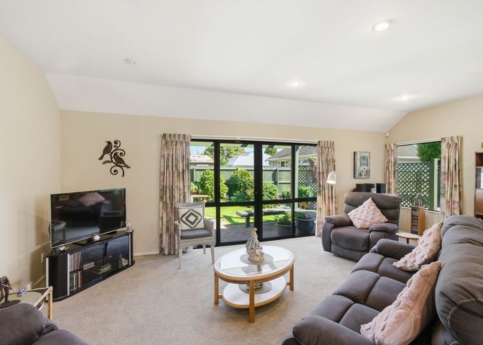  at 2/139 Maidstone Road, Ilam, Christchurch City, Canterbury