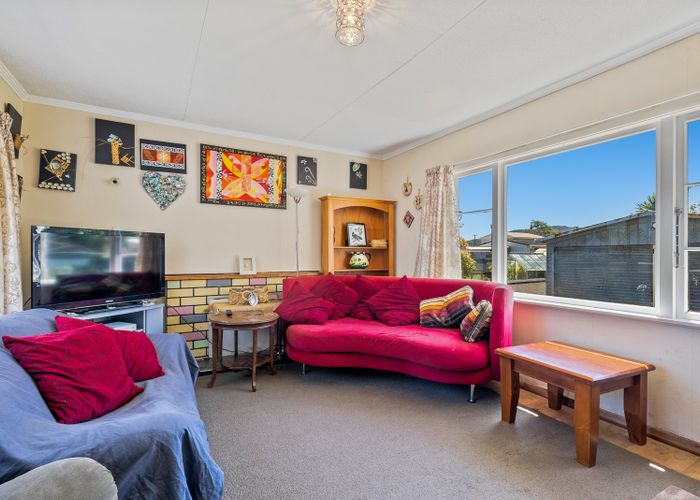  at 17 Petrie Street, Wainuiomata, Lower Hutt