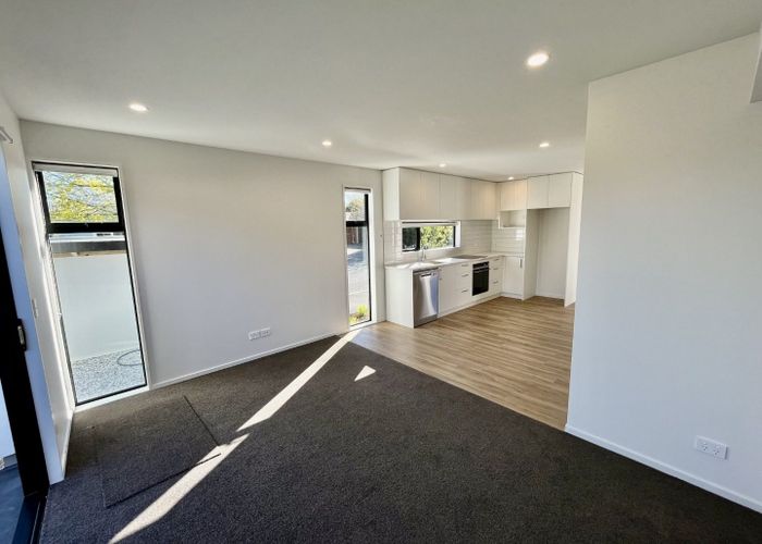  at 1/176 Hastings Street East, Waltham, Christchurch City, Canterbury