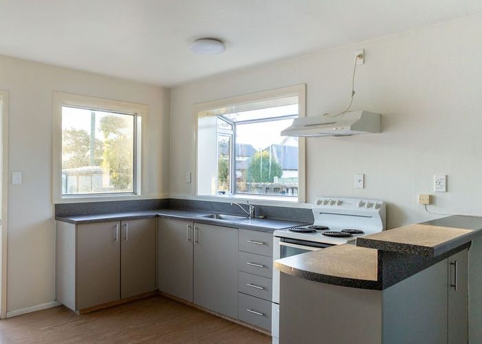  at 1/51 Oldwood Street, Bishopdale, Christchurch City, Canterbury