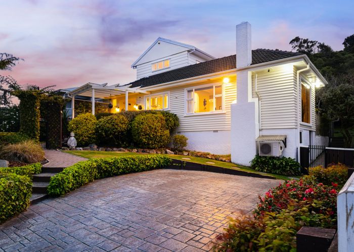  at 351 Main Road, Tawa, Wellington