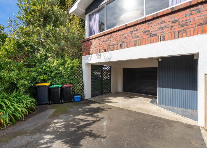  at 18  Colquhoun Street, Glenross, Dunedin, Otago