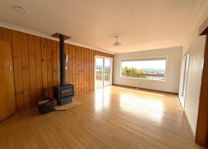  at 939 East Coast Road, Torbay, North Shore City, Auckland