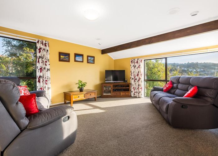  at 8 Eclipse Lane, Whitby, Porirua
