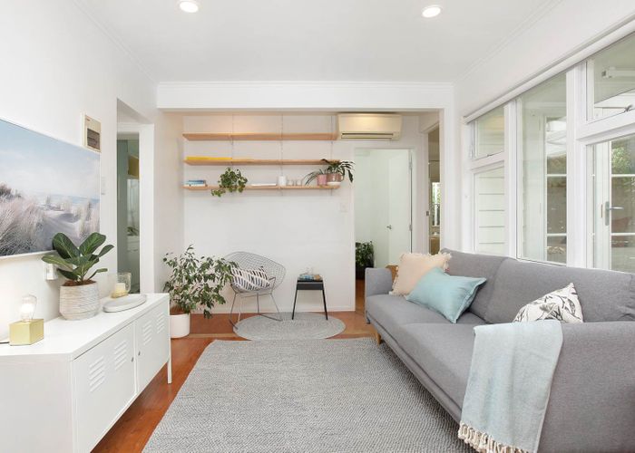  at 2/68 Malvern Road, Mount Albert, Auckland