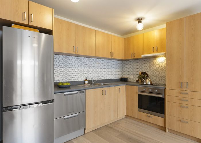  at 2/35 Pirie Street, Mount Victoria, Wellington