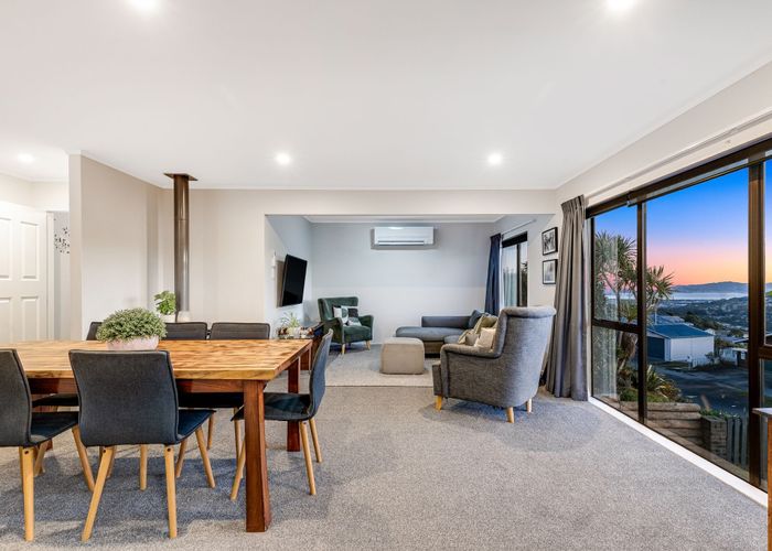  at 8 Outram Grove, Kelson, Lower Hutt, Wellington