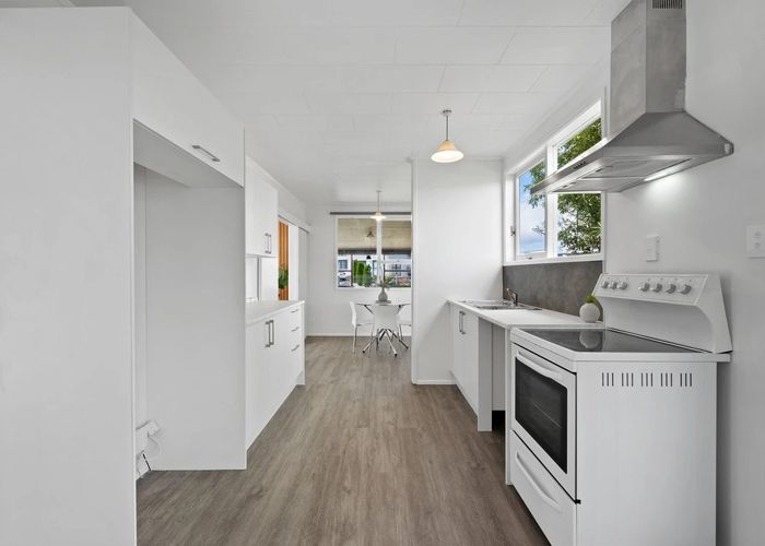  at 5 Ben Lora Place, Mangere East, Auckland