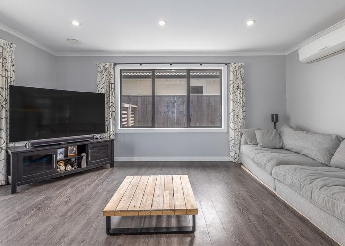  at 10 Tararua Close, Aotea, Porirua