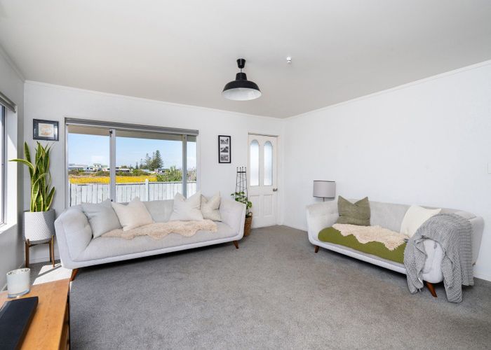  at 1/64 The Esplanade, Westshore, Napier