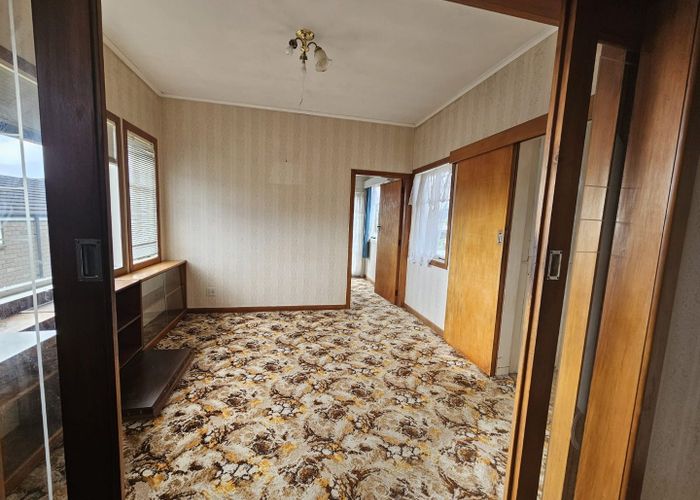  at 122 Oakdale Road, Mount Roskill, Auckland