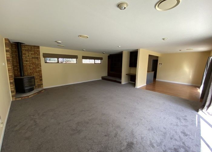  at 8 Brackendale Place, Burnside, Christchurch City, Canterbury
