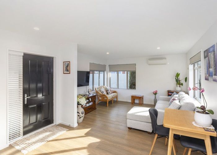  at 2/36 Tuckers Road, Redwood, Christchurch City, Canterbury