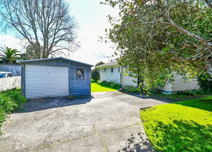  at 6 Garus Avenue, Mangere East, Manukau City, Auckland