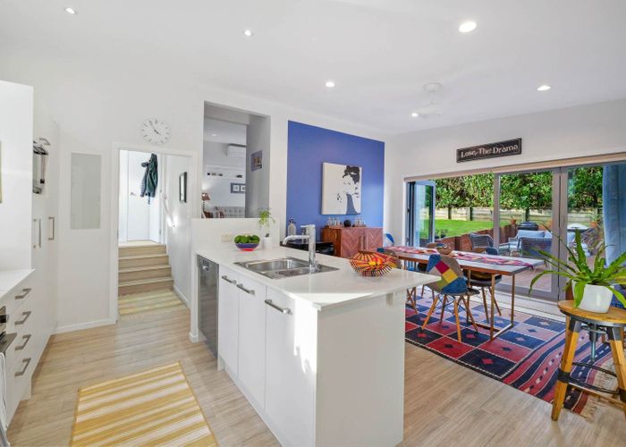  at 6 Cronin Place, Beach Haven, North Shore City, Auckland