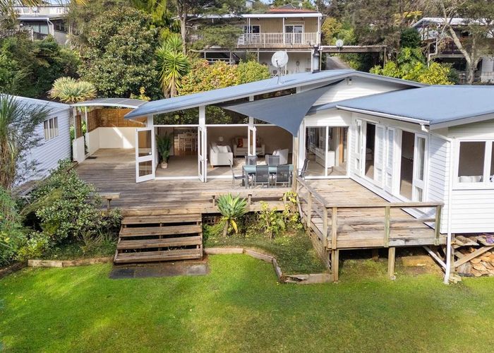  at 101 Daffodil Street, Titirangi, Auckland