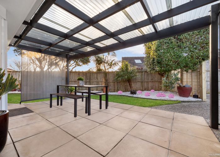  at 14B Kallaroo Place, Botany Downs, Manukau City, Auckland