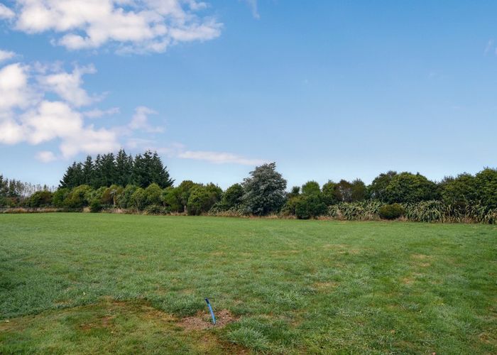  at 8 Mill Grove, Clareville, Carterton